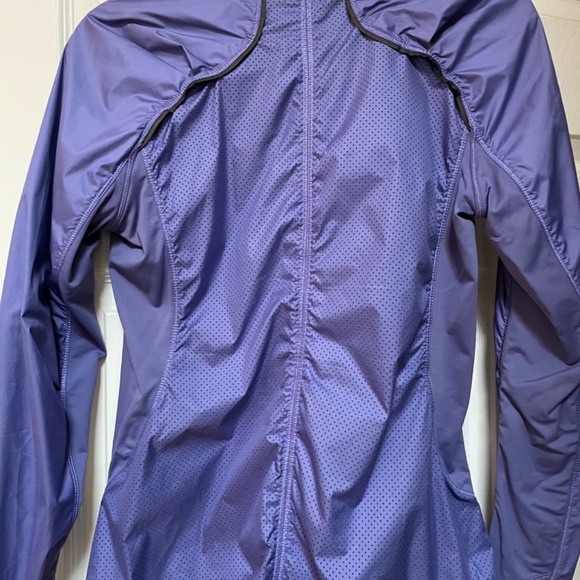 Running jacket - Picture 2 of 4
